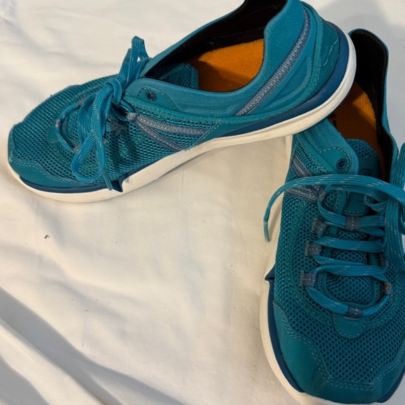 Teal Teva Athletic Shoes water shoes! - Picture 3 of 4